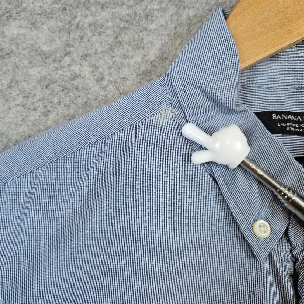 Banana Republic Mens Lightweight Custom Camden Fit Blue Sz M Nailhead Shirt FLAW